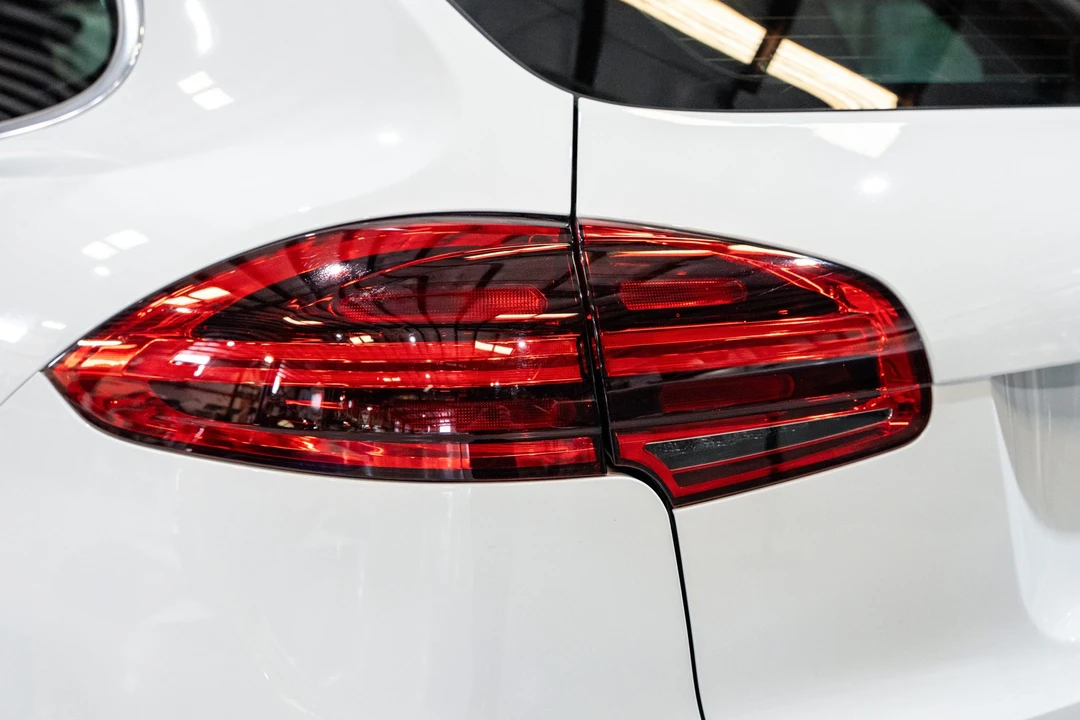 2015 Porsche 958 Cayenne Diesel - Image 17 of 31