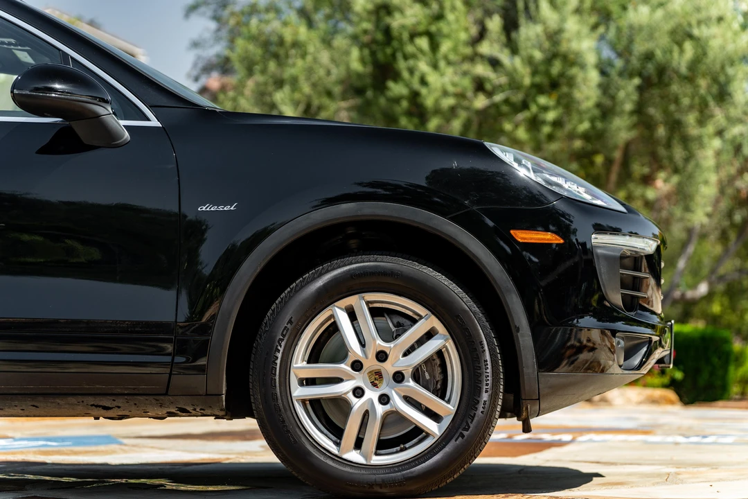 2015 Porsche 958 Cayenne Diesel - Image 29 of 31