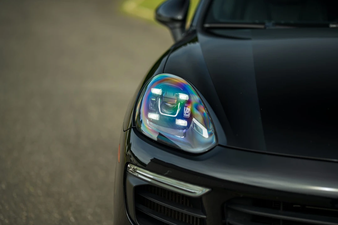 2015 Porsche 958 Cayenne Diesel - Image 18 of 31