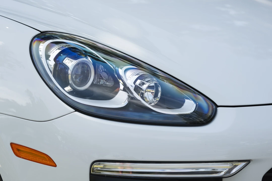 2015 Porsche 958 Cayenne Diesel - Image 30 of 31