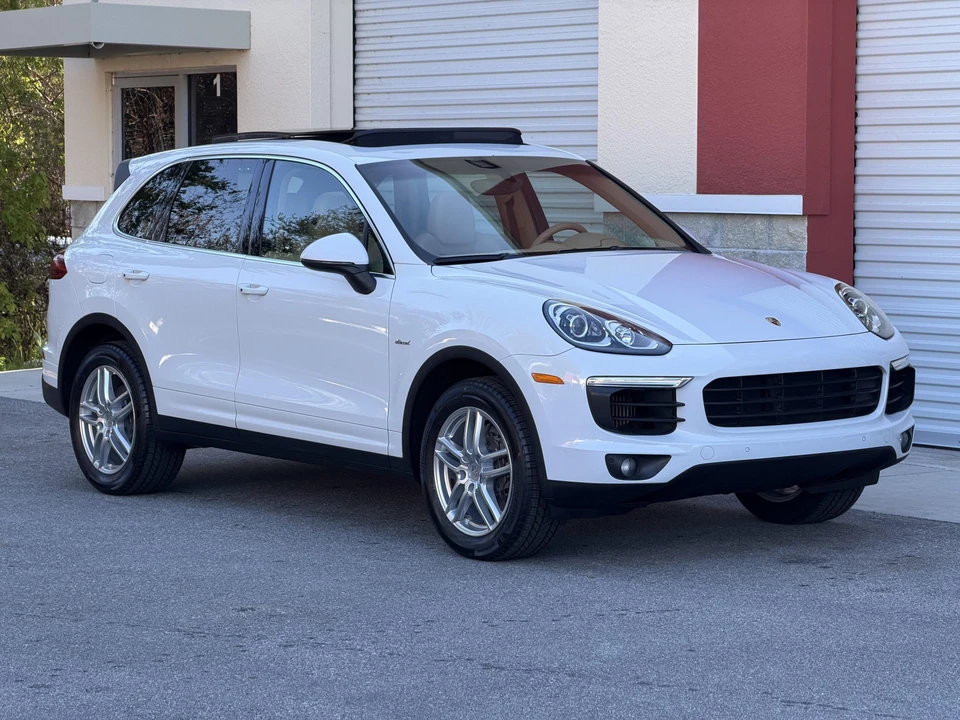 2015 Porsche 958 Cayenne Diesel - Image 25 of 31