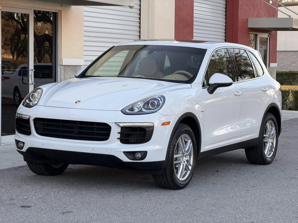 2015 Porsche 958 Cayenne Diesel - Image 2 of 31