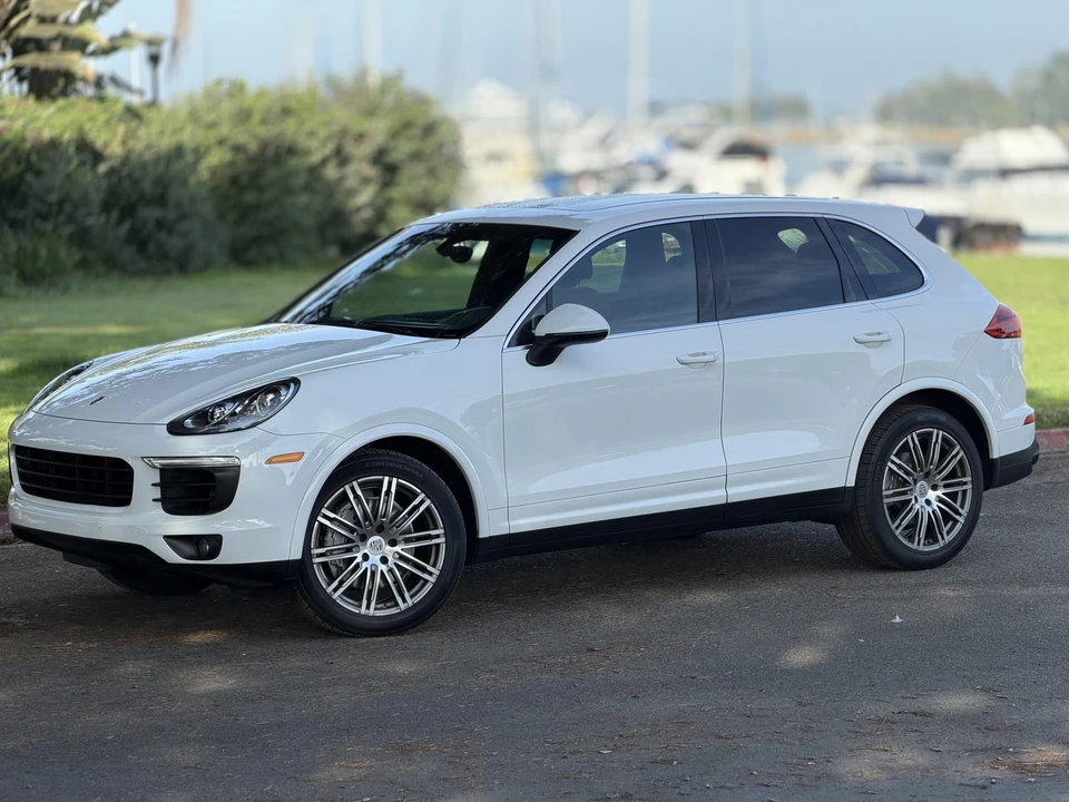 2015 Porsche 958 Cayenne Diesel - Image 2 of 31