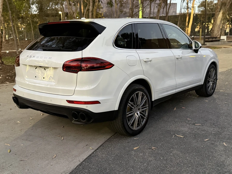 2015 Porsche 958 Cayenne Diesel - Image 26 of 31