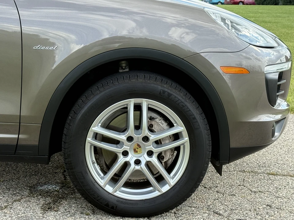 2015 Porsche 958 Cayenne Diesel - Image 30 of 31