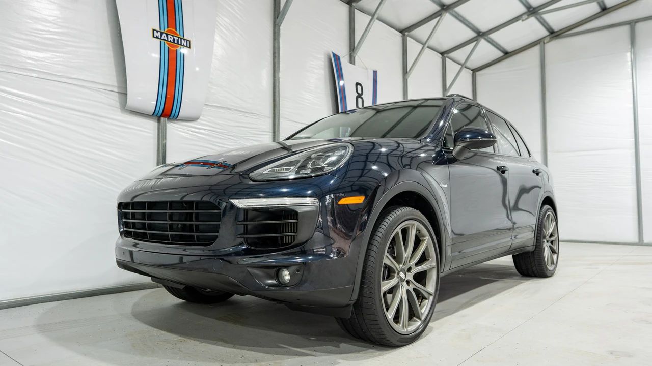 2015 Porsche 958 Cayenne Diesel - Image 2 of 31