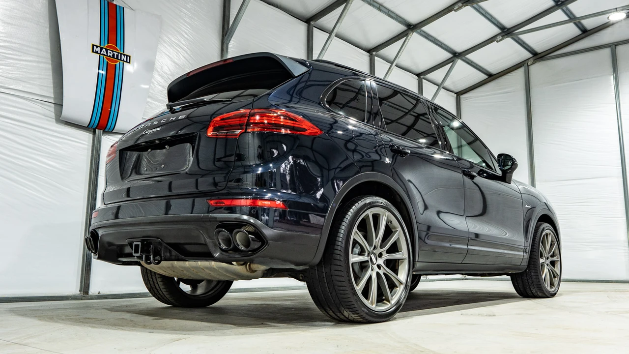 2015 Porsche 958 Cayenne Diesel - Image 17 of 31
