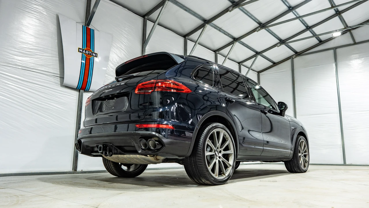2015 Porsche 958 Cayenne Diesel - Image 16 of 31