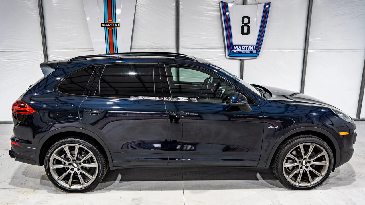 2015 Porsche 958 Cayenne Diesel - Image 19 of 31