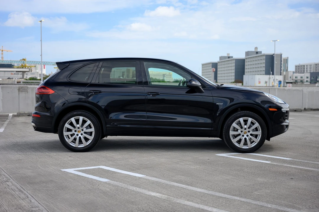 2015 Porsche 958 Cayenne Diesel - Image 26 of 31