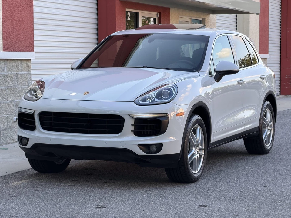 2015 Porsche 958 Cayenne Diesel - Image 2 of 31
