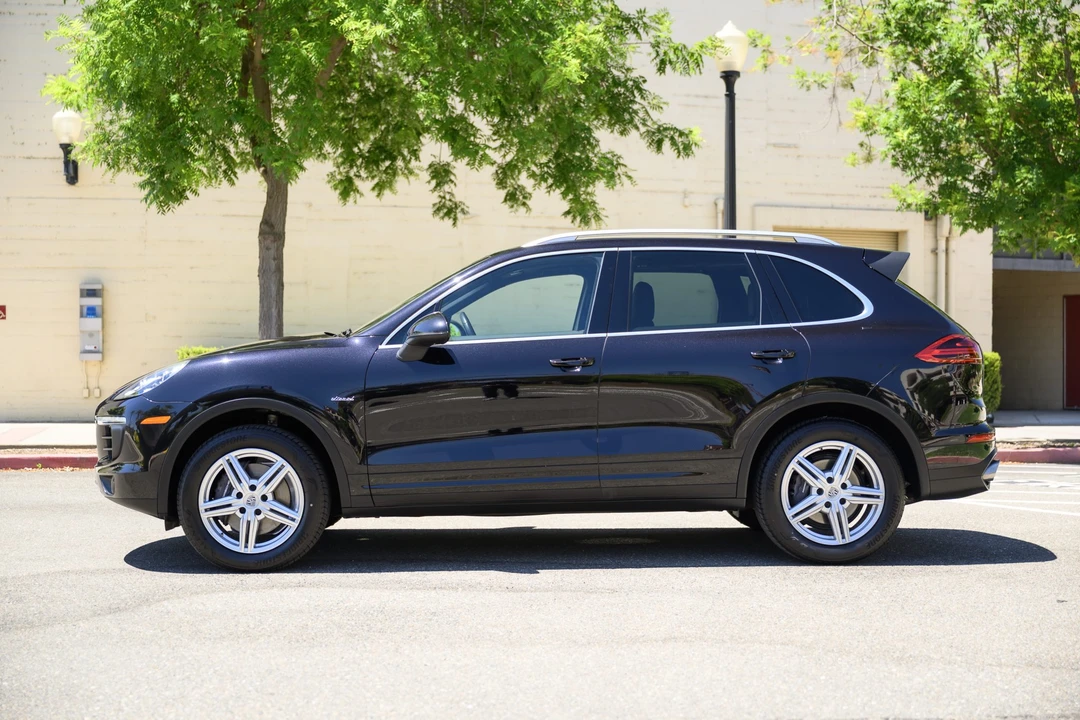 2015 Porsche 958 Cayenne Diesel - Image 26 of 31