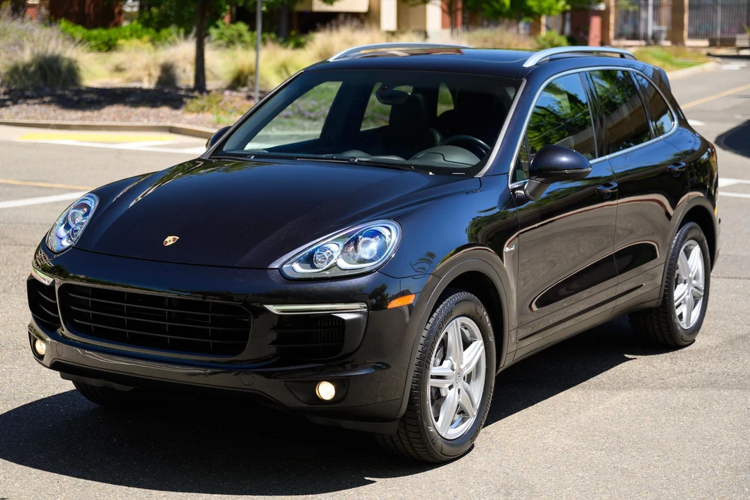 2015 Porsche 958 Cayenne Diesel - Image 2 of 31