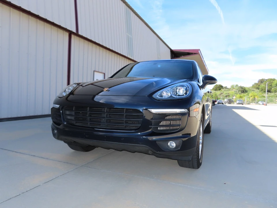 2015 Porsche 958 Cayenne Diesel - Image 2 of 31