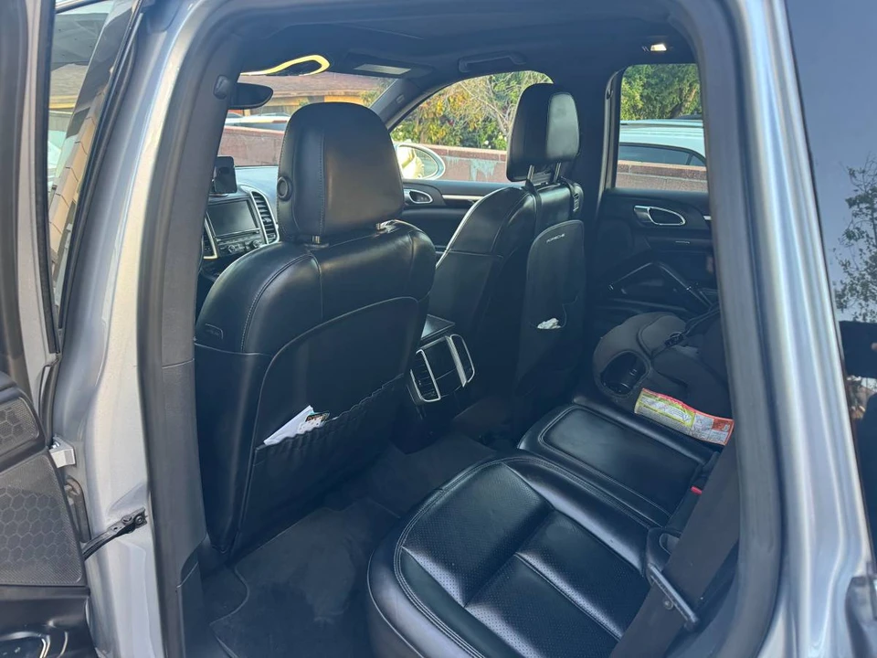 2015 Porsche 958 Cayenne Diesel - Image 3 of 8