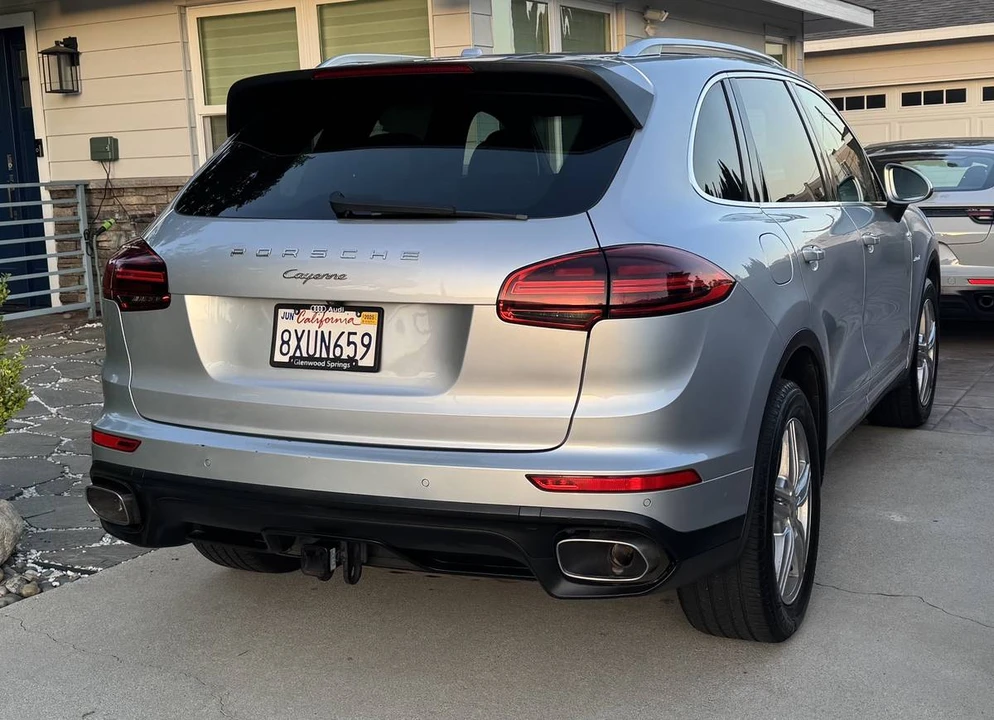 2015 Porsche 958 Cayenne Diesel - Image 2 of 8