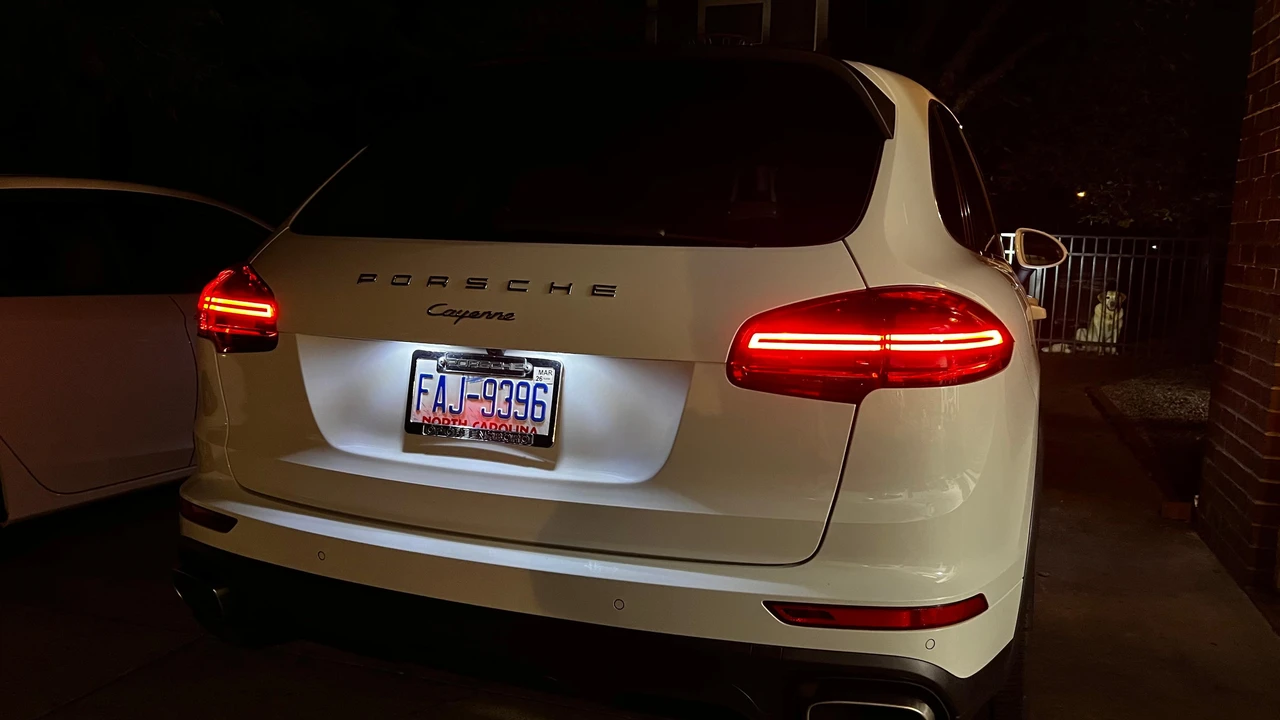 2015 Porsche 958 Cayenne Diesel - Image 24 of 31