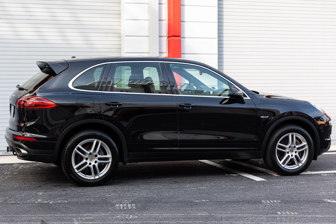 2015 Porsche 958 Cayenne Diesel - Image 25 of 31