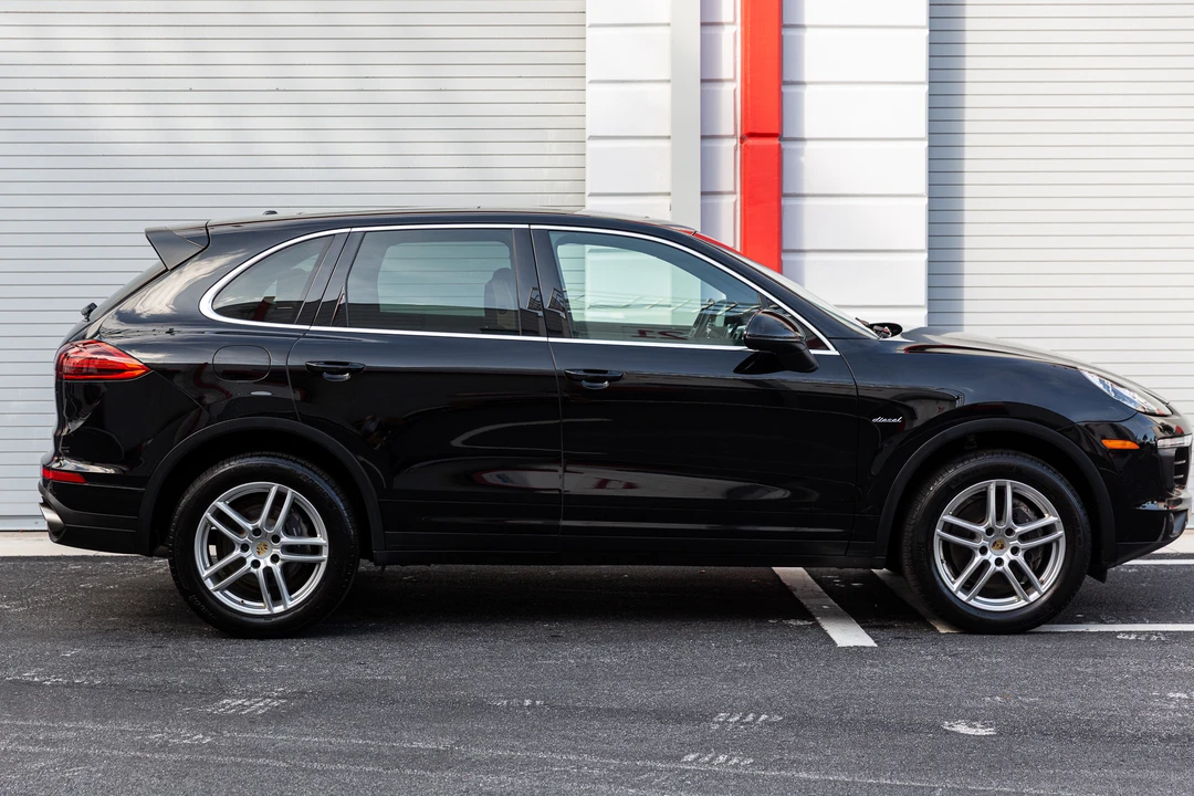 2015 Porsche 958 Cayenne Diesel - Image 26 of 31