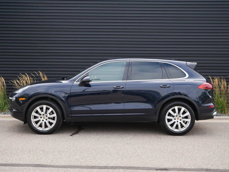 2015 Porsche 958 Cayenne Diesel - Image 2 of 5
