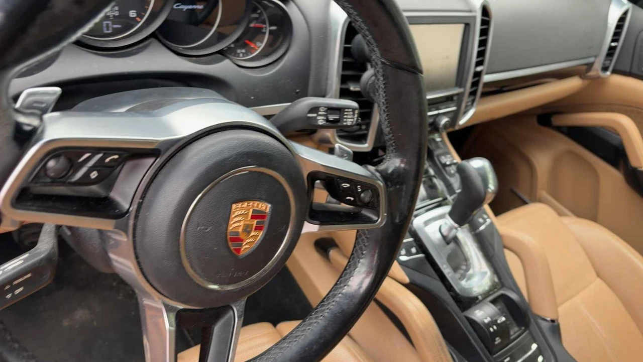 2015 Porsche 958 Cayenne Diesel - Image 4 of 4