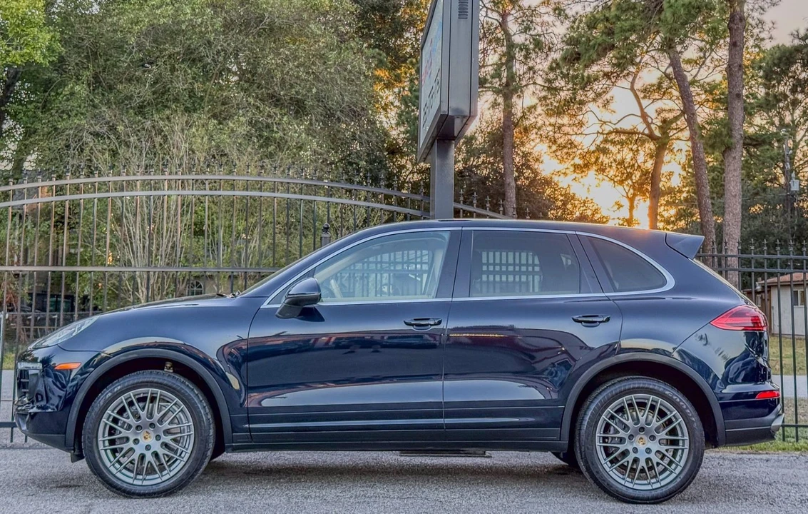 2015 Porsche 958 Cayenne Diesel - Image 3 of 12