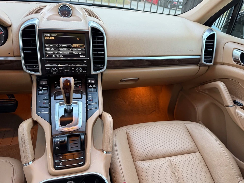 2015 Porsche 958 Cayenne Diesel - Image 8 of 12