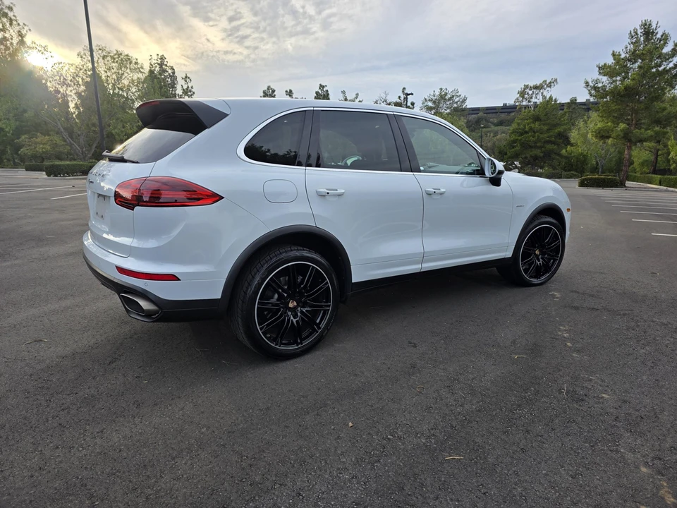 2015 Porsche 958 Cayenne Diesel - Image 10 of 31