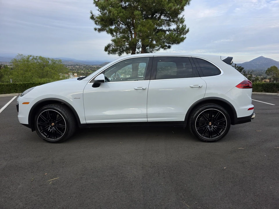 2015 Porsche 958 Cayenne Diesel - Image 15 of 31