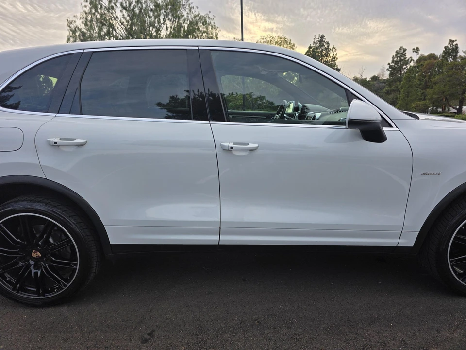 2015 Porsche 958 Cayenne Diesel - Image 28 of 31