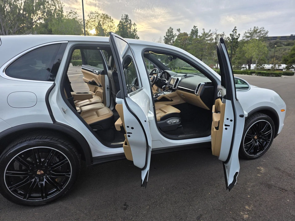 2015 Porsche 958 Cayenne Diesel - Image 19 of 31