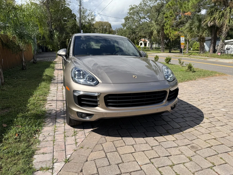 2015 Porsche 958 Cayenne Diesel - Image 2 of 31