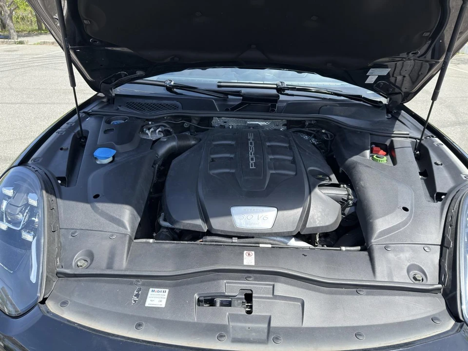 2015 Porsche 958 Cayenne Diesel - Image 26 of 31