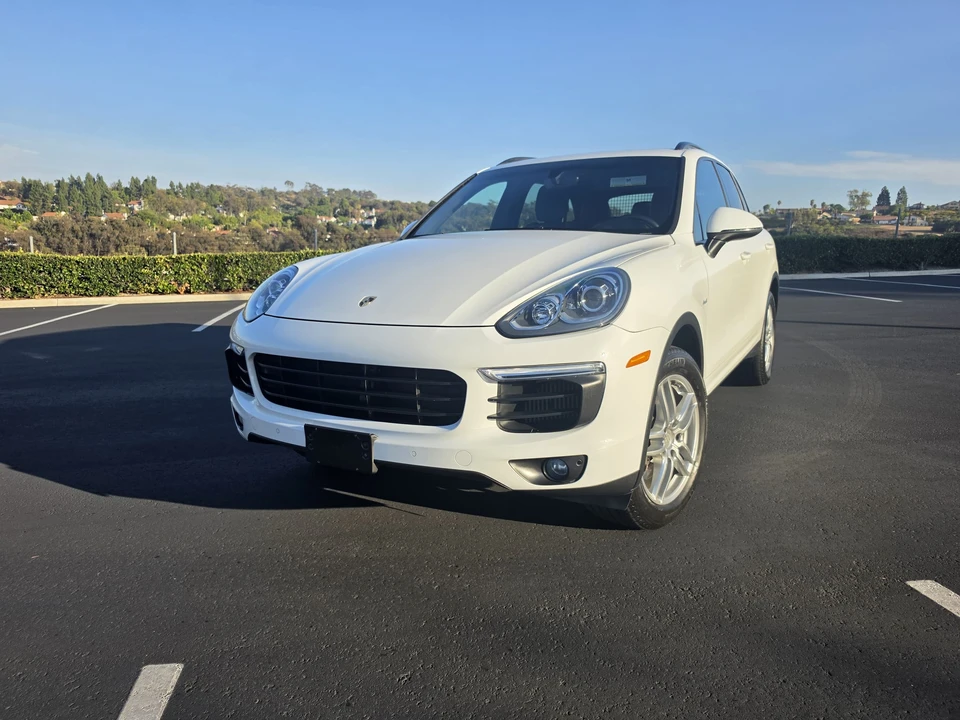 2015 Porsche 958 Cayenne Diesel - Image 2 of 31