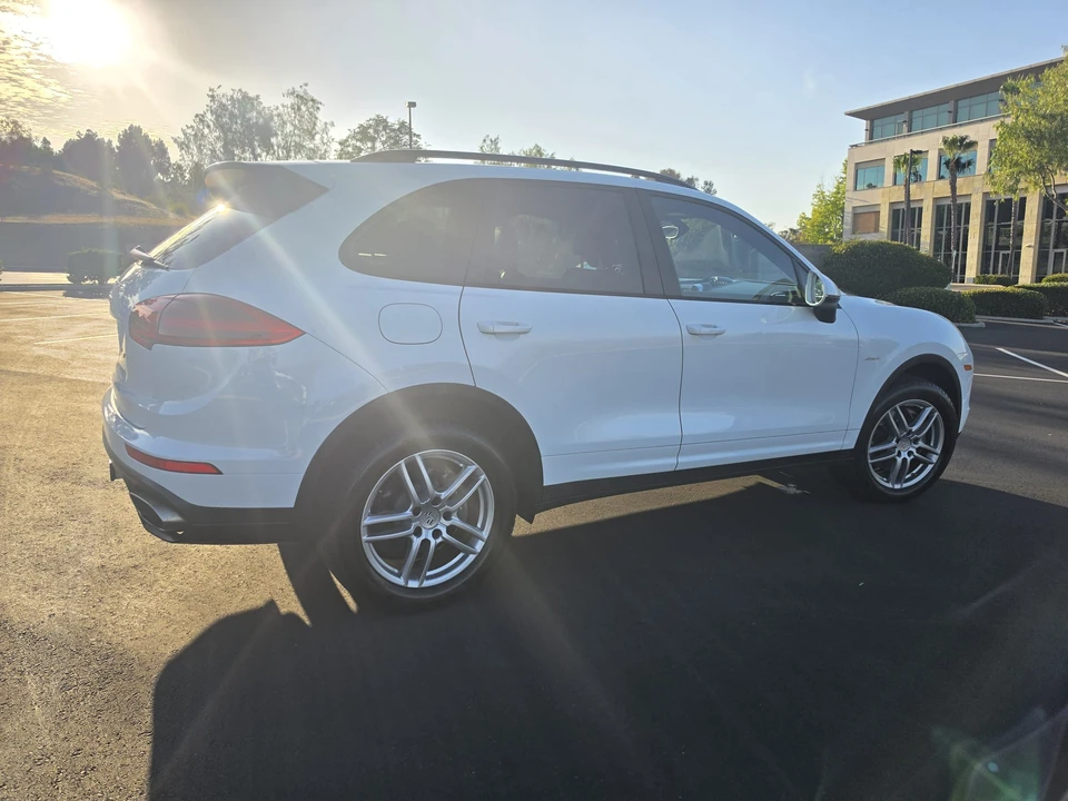 2015 Porsche 958 Cayenne Diesel - Image 14 of 31