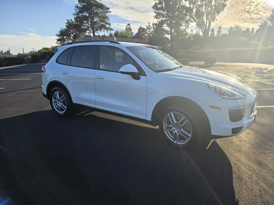 2015 Porsche 958 Cayenne Diesel - Image 16 of 31