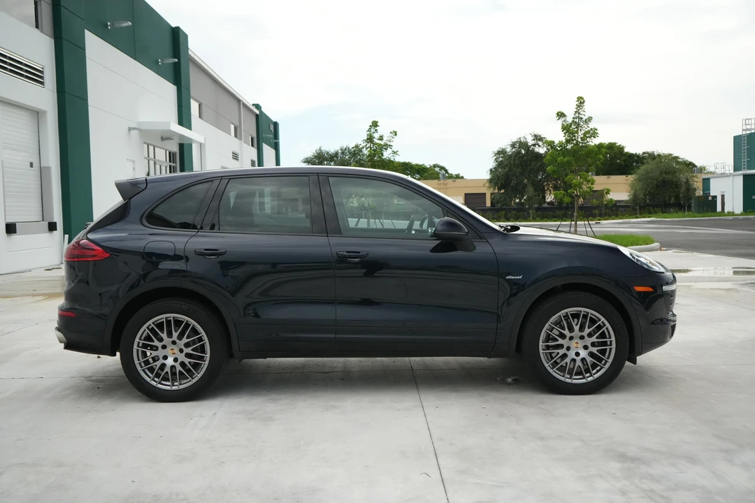 2015 Porsche 958 Cayenne Diesel - Image 18 of 31
