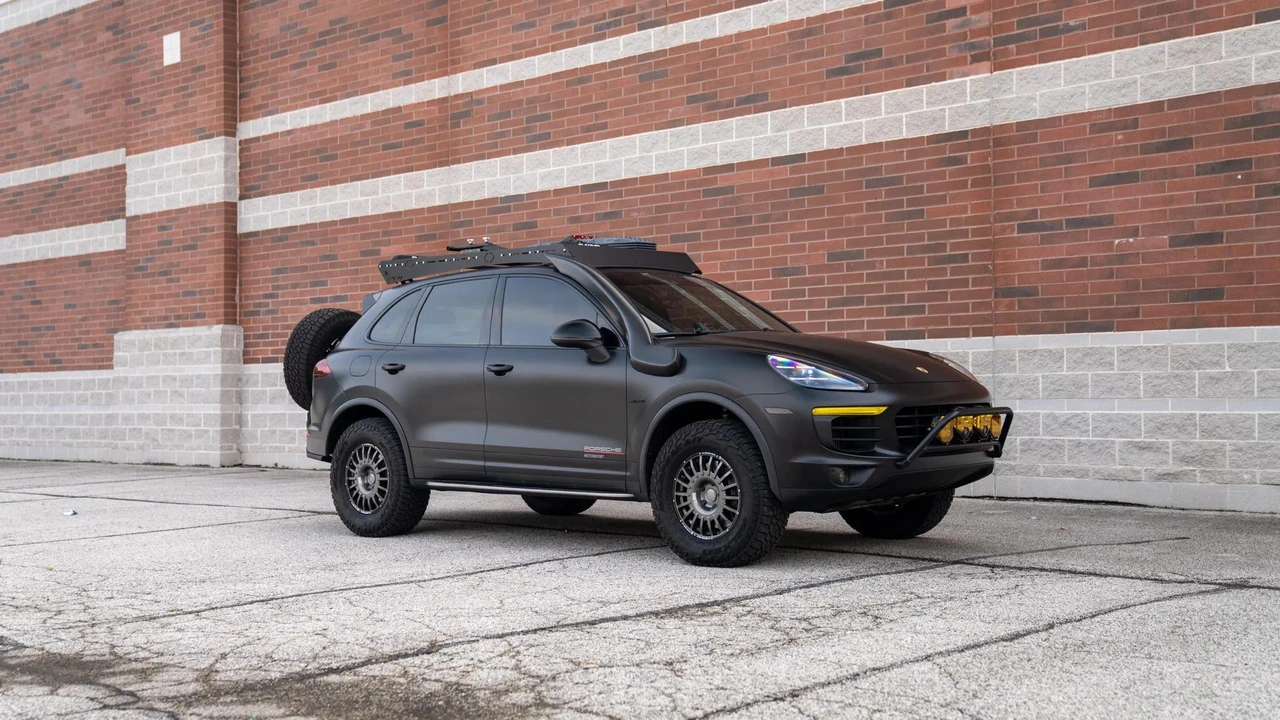 2015 Porsche 958 Cayenne Diesel - Image 24 of 31