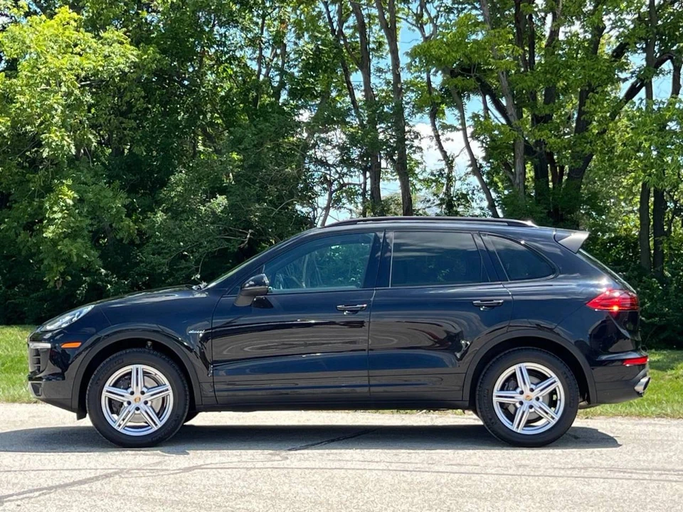 2015 Porsche 958 Cayenne Diesel - Image 2 of 5
