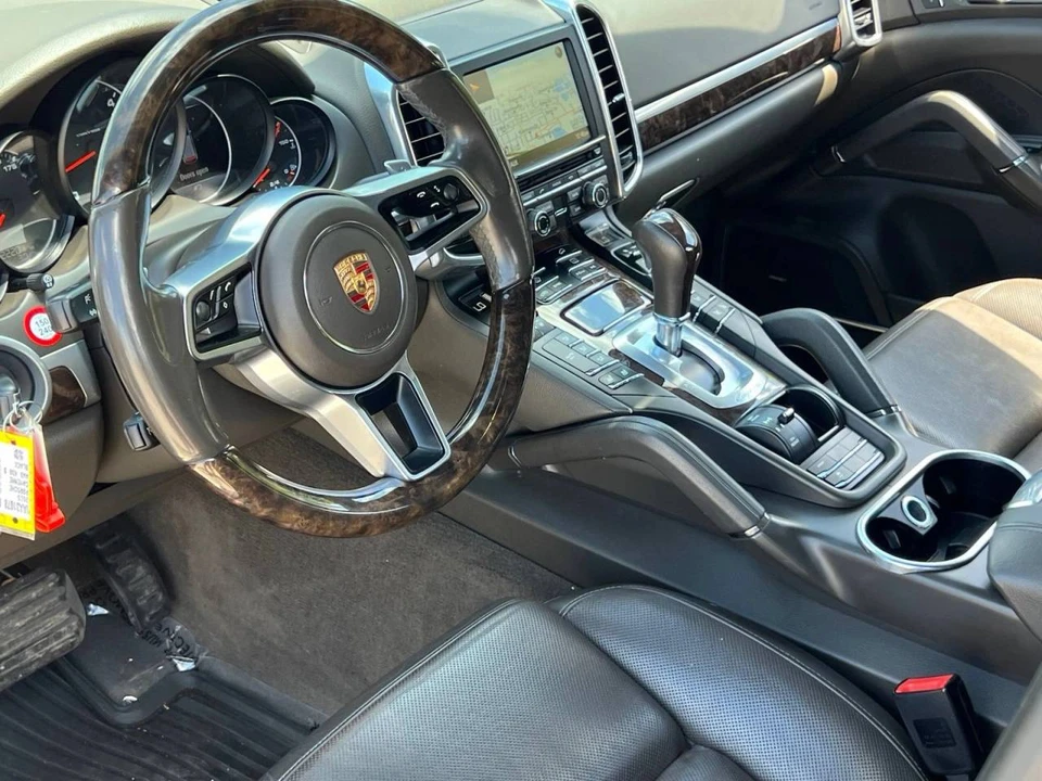 2015 Porsche 958 Cayenne Diesel - Image 4 of 5