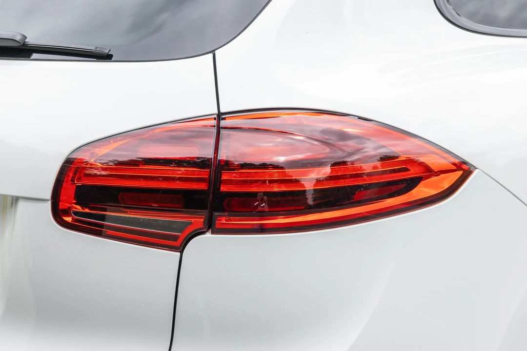 2015 Porsche 958 Cayenne Diesel - Image 16 of 31
