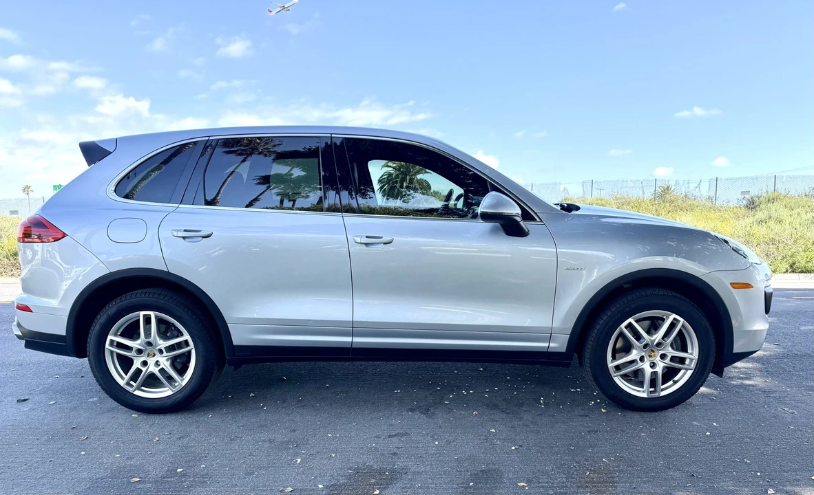 2015 Porsche 958 Cayenne Diesel - Image 14 of 31