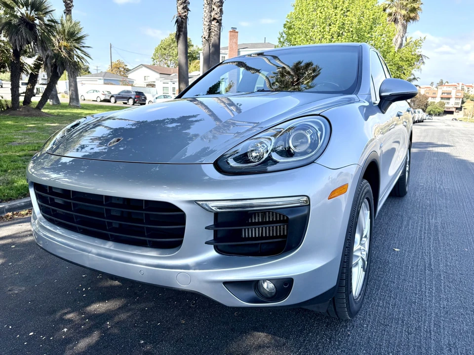 2015 Porsche 958 Cayenne Diesel - Image 2 of 31