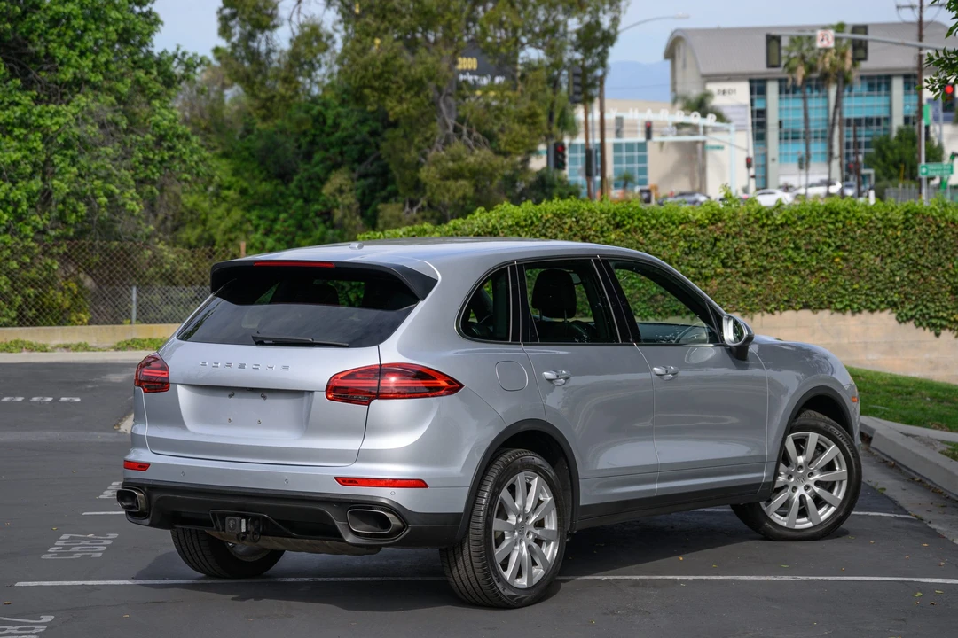 2015 Porsche 958 Cayenne Diesel - Image 10 of 31