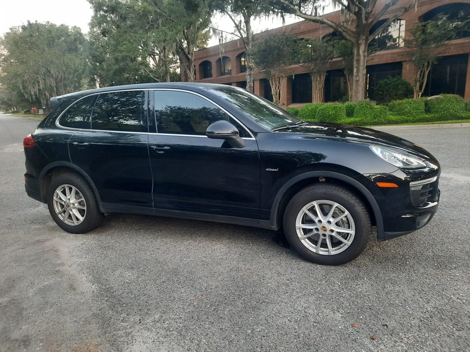 2015 Porsche 958 Cayenne Diesel - Image 29 of 31