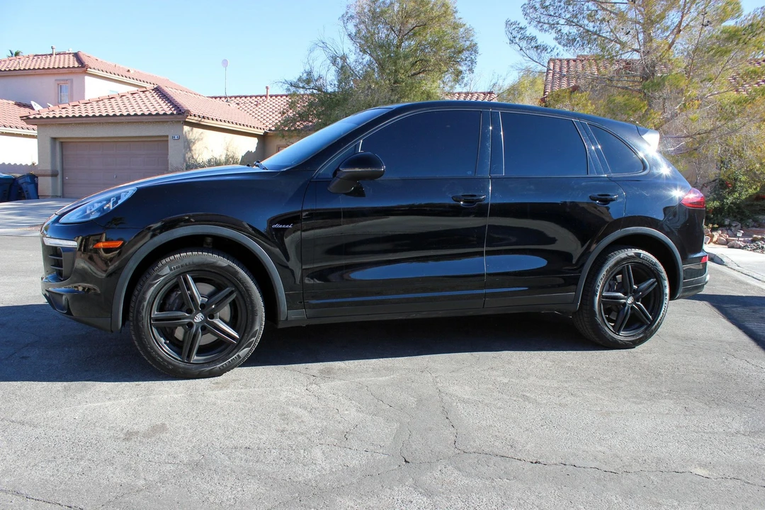 2015 Porsche 958 Cayenne Diesel - Image 2 of 15