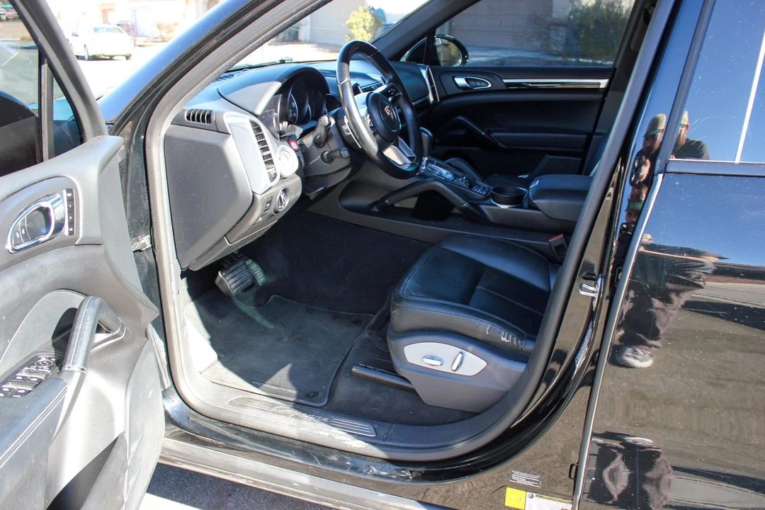 2015 Porsche 958 Cayenne Diesel - Image 9 of 15
