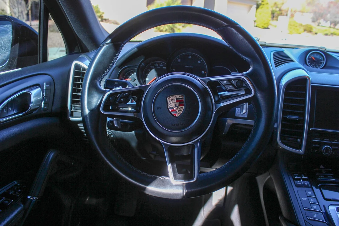 2015 Porsche 958 Cayenne Diesel - Image 14 of 15