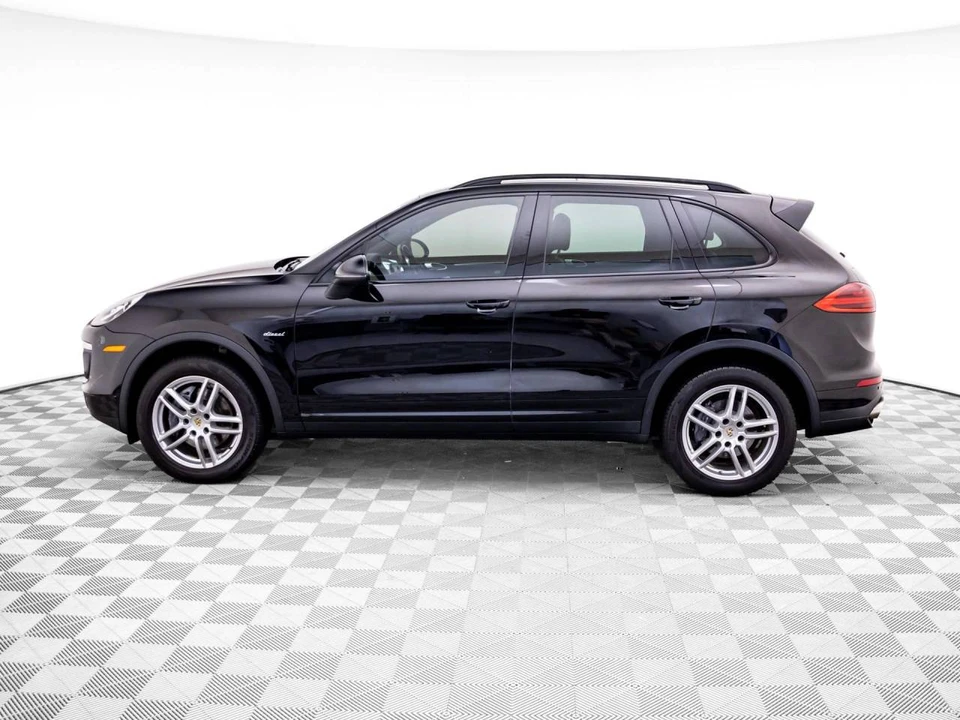 2015 Porsche 958 Cayenne Diesel - Image 2 of 5