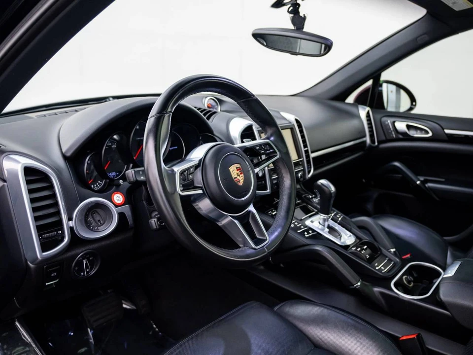 2015 Porsche 958 Cayenne Diesel - Image 4 of 5